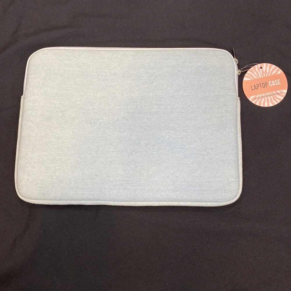 Urban outfitters Hippie Laptop Light Blue Zip Case 10x14”